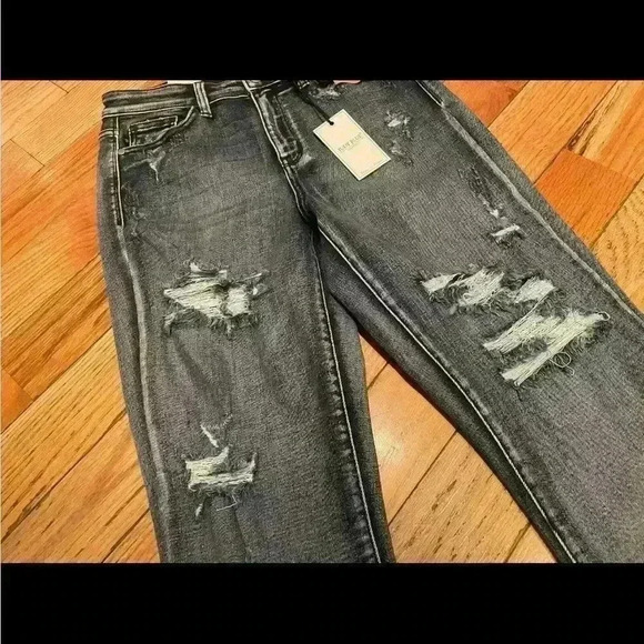 Judy Blue Jeans Distressed Boyfriend Fit Straight Leg Women’s Size 3 / 26 NWT - Picture 3 of 16